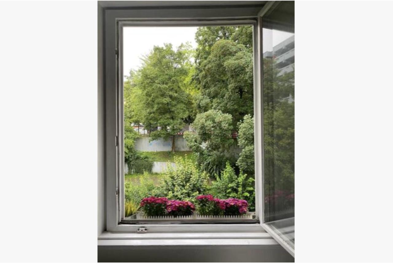 Altbauwohnung Stuttgart Ost Экстерьер фото